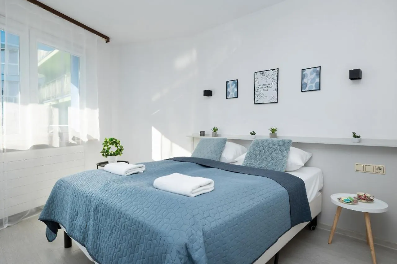 Awangardia Deluxe Apartments By Renters location